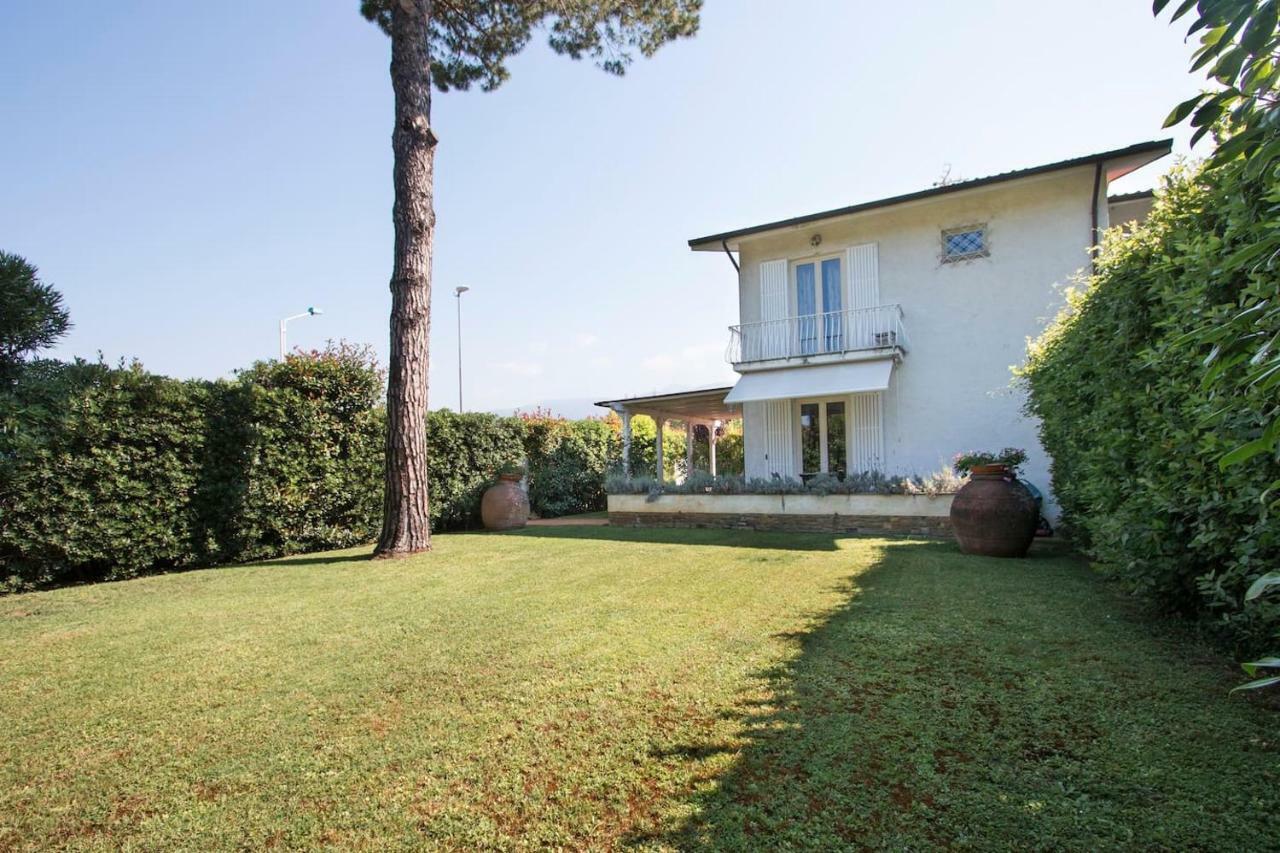 Rita Forte dei Marmi